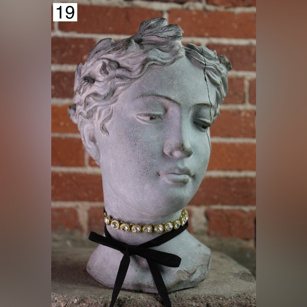 D. CHOKER Necklaces